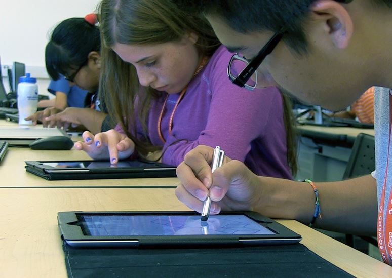 6 Technologies That Can Enhance A Student's Learning Experience
