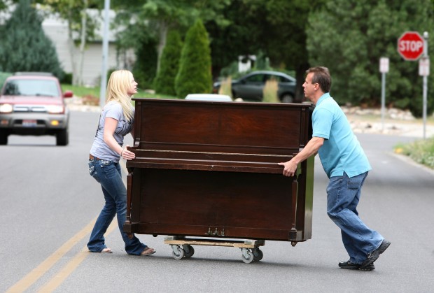 3 Reasons To Hire Professional Piano Movers