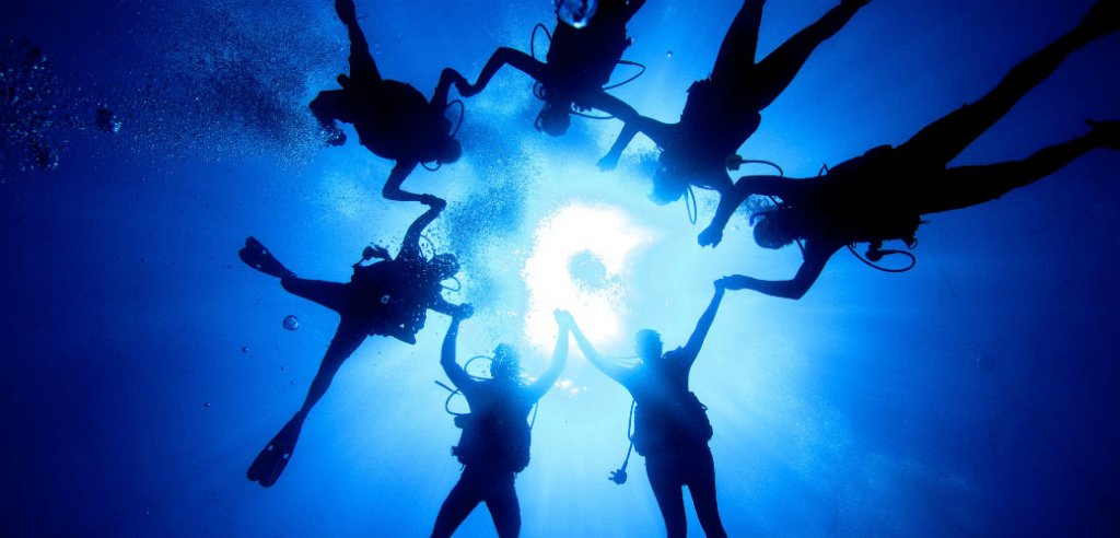 How To Book A Place On A PADI Divemaster Internship