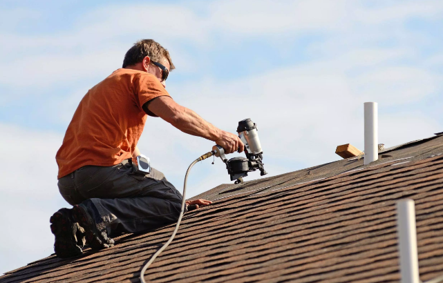 5 Reasons You Should Hire A Professional Roof Contractor
