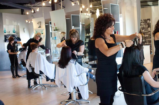 Some Great Benefits Of Visiting A Professional Hair Salon In Miami
